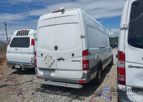 2011 Mercedes-Benz Sprinter 2500 High Roof z USA, uszkodzony, nr VIN WD3PE8CB6B5589602